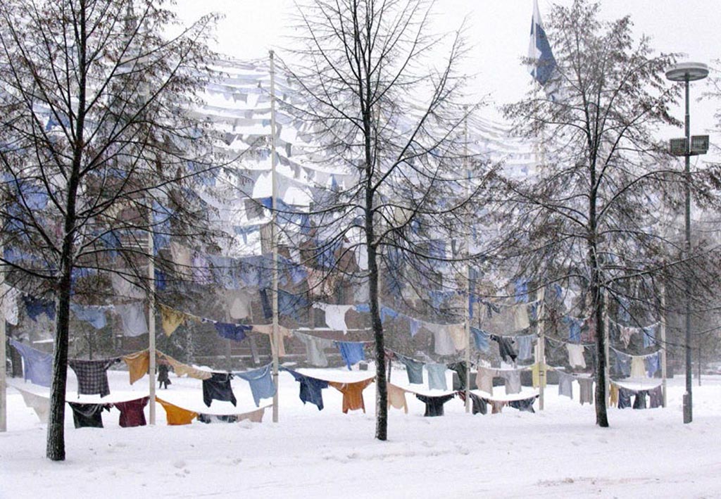 Kaarina Kaikkonen, Virtaavien vetten tykö (Towards Flowing Waters), 2006, Jyväskylä, Finland